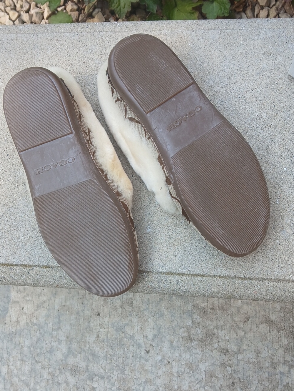 Coach Fiona Signature Shearling Moccasin Slippers Sz 7.5 M - Picture 4 of 12